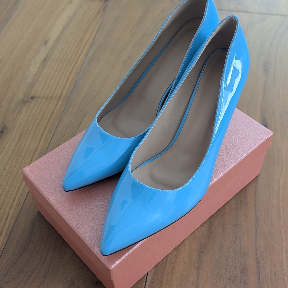Chic Sky Blue Patent Leather Heels